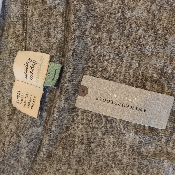 Anthropologie | Grey | Slouchy Sweatshirt | Buttery Soft | Size Sm Petite | NWT - Picture 9 of 11